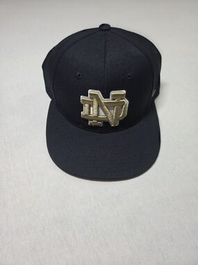 Zephyr Notre Dame Fighting Irish Black Snapback with Gold Raised Logo